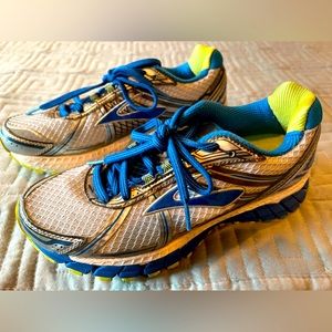 Brooks Adrenaline GTS 15 Road-Running Shoes - Women's 7.5